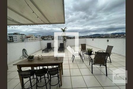 Apartamento à venda com 190m², 4 quartos e 3 vagas Apartamento à venda com 190m², 4 quartos e 3 vagasTerraço