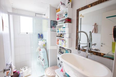 Apartamento à venda com 64m², 2 quartos e 1 vaga Apartamento à venda com 64m², 2 quartos e 1 vagaBanheiro