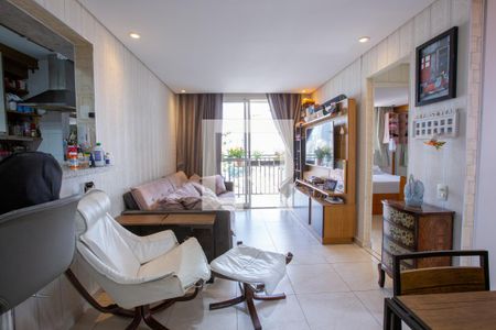 Apartamento à venda com 64m², 2 quartos e 1 vaga Apartamento à venda com 64m², 2 quartos e 1 vagaSala