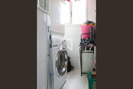 Apartamento à venda com 64m², 2 quartos e 1 vaga Apartamento à venda com 64m², 2 quartos e 1 vagaDetalhe da área de serviço