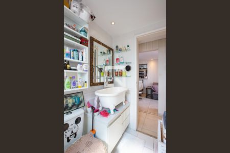 Apartamento à venda com 64m², 2 quartos e 1 vaga Apartamento à venda com 64m², 2 quartos e 1 vagaBanheiro