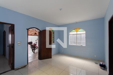 Sala 2 de casa para alugar com 3 quartos, 360m² em Pirajá, Belo Horizonte