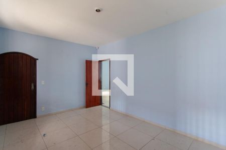 Sala 1 de casa para alugar com 3 quartos, 360m² em Pirajá, Belo Horizonte