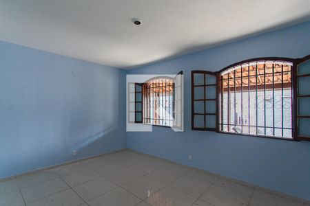 Sala 1 de casa à venda com 3 quartos, 360m² em Pirajá, Belo Horizonte