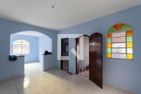 Sala 2 de casa para alugar com 3 quartos, 360m² em Pirajá, Belo Horizonte