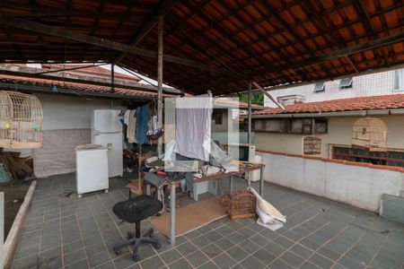 Casa à venda com 360m², 3 quartos e 4 vagas Casa à venda com 360m², 3 quartos e 4 vagasTerraço