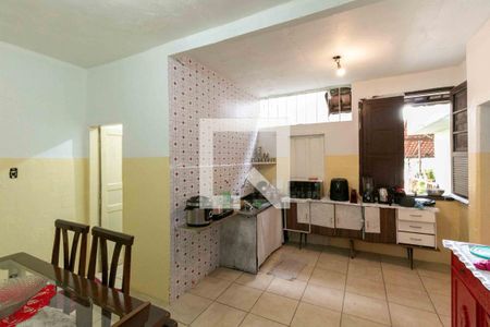 Casa à venda com 360m², 3 quartos e 4 vagas Casa à venda com 360m², 3 quartos e 4 vagasCozinha