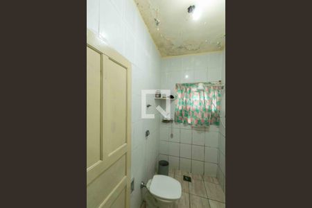 Casa à venda com 360m², 3 quartos e 4 vagas Casa à venda com 360m², 3 quartos e 4 vagasBanheiro