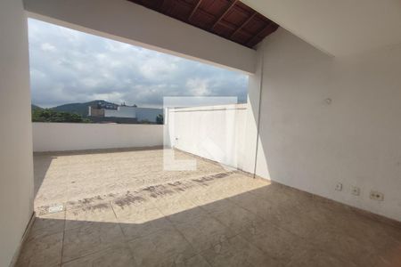 Casa de condomínio à venda com 150m², 4 quartos e 2 vagas3º Pav - Terraço