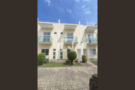 Casa de condomínio à venda com 150m², 4 quartos e 2 vagasFachada