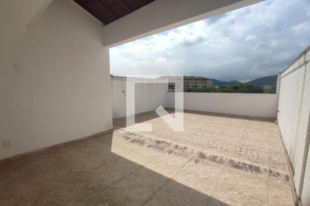 Casa de condomínio à venda com 150m², 4 quartos e 2 vagas3º Pav - Terraço