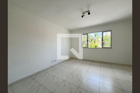 Quarto 2 de casa para alugar com 3 quartos, 150m² em Vila Paulista, São Paulo