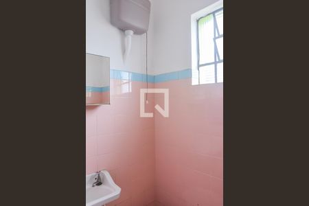 Casa à venda com 280m², 3 quartos e 2 vagas Casa à venda com 280m², 3 quartos e 2 vagasBanheiro de serviço