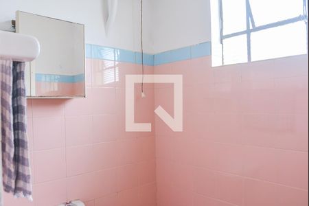 Casa à venda com 280m², 3 quartos e 2 vagas Casa à venda com 280m², 3 quartos e 2 vagasBanheiro de serviço