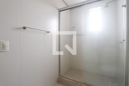 Banheiro suíte de apartamento à venda com 1 quarto, 95m² em Auxiliadora, Porto Alegre
