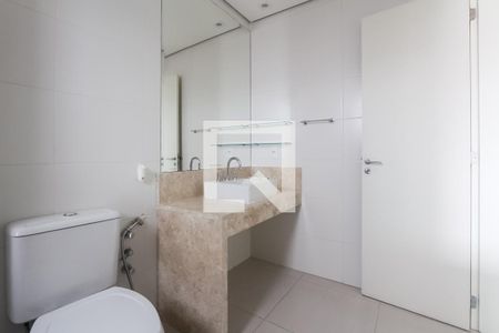 Banheiro suíte de apartamento para alugar com 2 quartos, 95m² em Auxiliadora, Porto Alegre