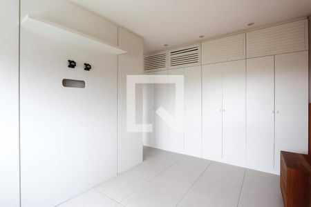 Apartamento à venda com 95m², 1 quarto e 2 vagasQuarto 2