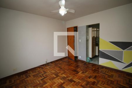 Sala de apartamento para alugar com 2 quartos, 48m² em Olaria, Rio de Janeiro
