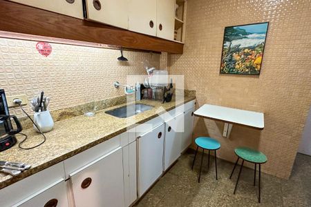 Apartamento à venda com 130m², 3 quartos e sem vagaCozinha