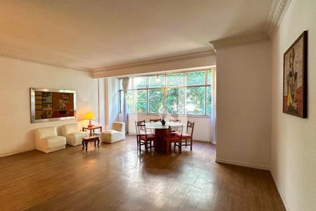 Apartamento à venda com 130m², 3 quartos e sem vagaSala