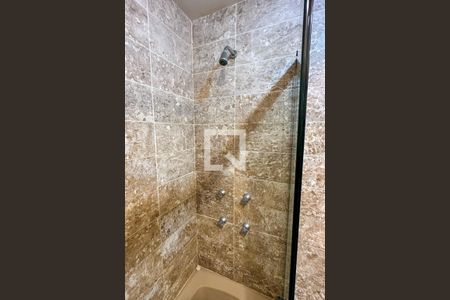 Apartamento à venda com 130m², 3 quartos e sem vagaBanheiro 01