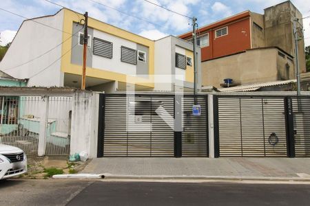 Casa à venda com 88m², 3 quartos e 2 vagasFachada