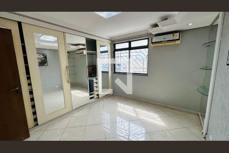 Suite 1 de apartamento para alugar com 3 quartos, 112m² em Setor Campinas, Goiânia