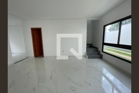 Sala de casa à venda com 3 quartos, 165m² em Trevo, Belo Horizonte