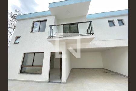 Fachada de casa à venda com 3 quartos, 165m² em Trevo, Belo Horizonte