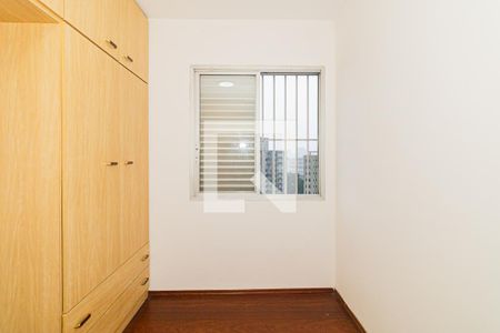 Quarto 1  de apartamento para alugar com 2 quartos, 57m² em Vila Gustavo, São Paulo