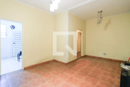 Casa à venda com 100m², 4 quartos e 4 vagasSala