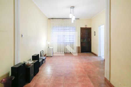 Casa à venda com 100m², 4 quartos e 4 vagasSala
