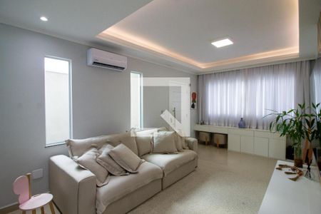 Sala de casa para alugar com 3 quartos, 250m² em Vila Rosália, Guarulhos