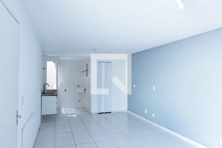 sala/cozinha/lavanderia de kitnet/studio para alugar com 0 quarto, 20m² em Vila Baruel, São Paulo