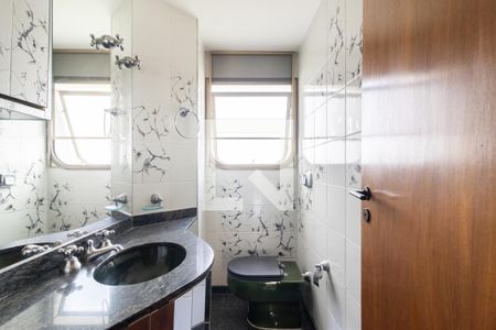 Apartamento para alugar com 240m², 3 quartos e 4 vagasLavabo