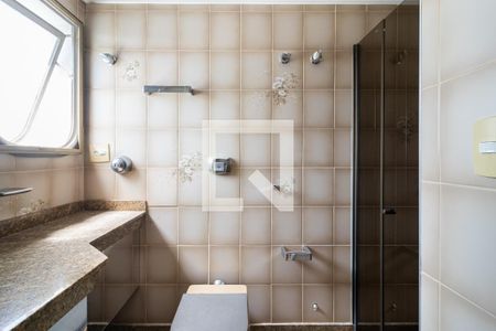 Apartamento para alugar com 240m², 3 quartos e 4 vagasBanheiro da Suíte 2