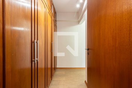 Apartamento para alugar com 240m², 3 quartos e 4 vagasSuíte 2