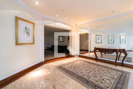 Apartamento para alugar com 240m², 3 quartos e 4 vagasÁrea comum - Hall Social