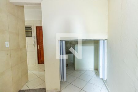 Apartamento para alugar com 75m², 2 quartos e sem vaga Apartamento para alugar com 75m², 2 quartos e sem vagaCozinha e Área de Serviço
