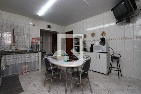 Casa à venda com 330m², 4 quartos e 6 vagasCozinha Casa 1
