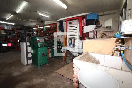 Casa à venda com 330m², 4 quartos e 6 vagasLavanderia Casa 1