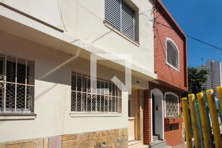 Casa para alugar com 50m², 2 quartos e sem vaga Casa para alugar com 50m², 2 quartos e sem vagaFachada