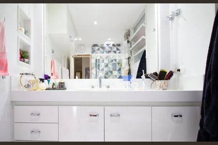 Apartamento à venda com 132m², 3 quartos e 1 vagaBanheiro social 2