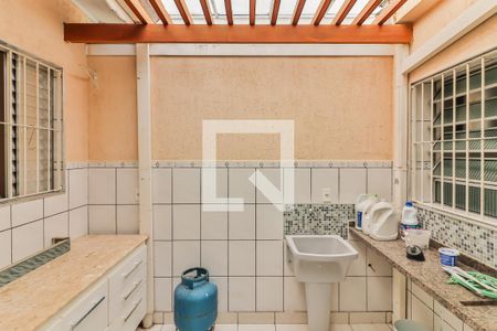 Casa à venda com 83m², 2 quartos e 1 vagaLavanderia