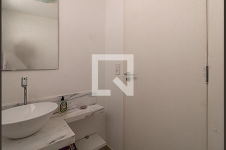 Lavabo  de casa à venda com 4 quartos, 225m² em Vila Brasílio Machado, São Paulo