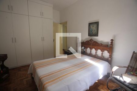 Casa à venda com 240m², 4 quartos e 1 vagaquarto 2