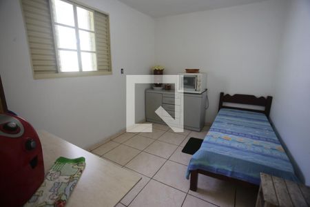 Casa à venda com 240m², 4 quartos e 1 vagaquarto 4