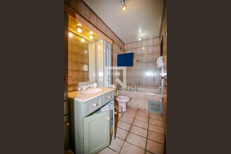 Casa à venda com 470m², 4 quartos e 4 vagasBanheiro