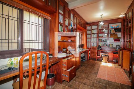 Casa à venda com 470m², 4 quartos e 4 vagasEscritório