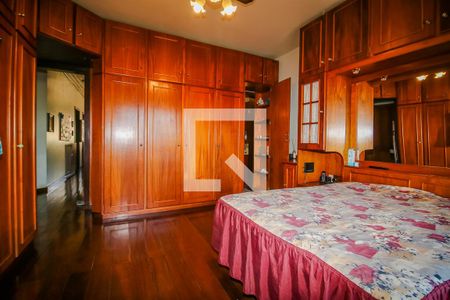 Casa à venda com 470m², 4 quartos e 4 vagasQuarto 1